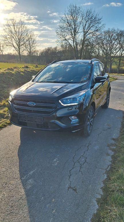 Gebraucht Ford Kuga ST-Line 150 PS (110 kW) 2019 Schwarz SUV