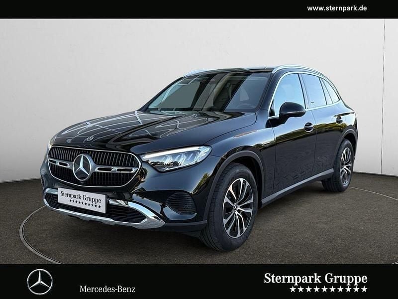 Schwarz Gebraucht 2024 Mercedes GLC200 Advanced Plus SUV | 53.950 € (Fairer Preis) - Bild 1/4