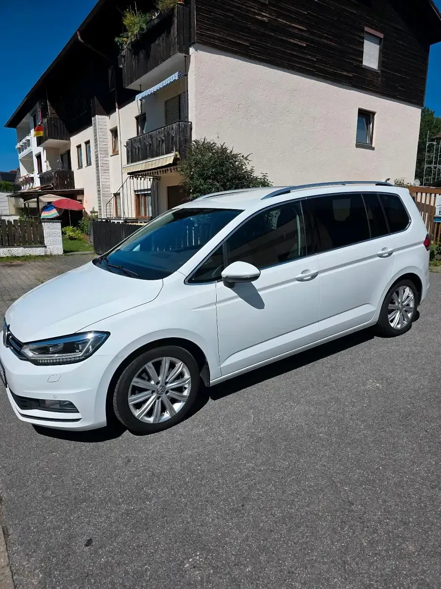 Gebraucht VW Touran 150 PS (110 kW) 2016 Weiß Van / Kleinbus