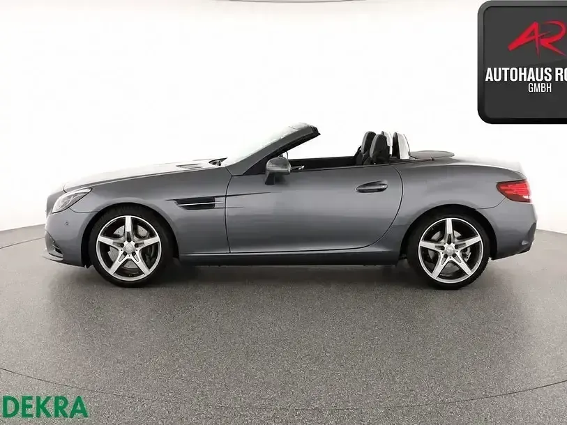 Gebraucht Mercedes SLC200 AMG 184 PS (135 kW) 2016 Selenitgrau Cabrio