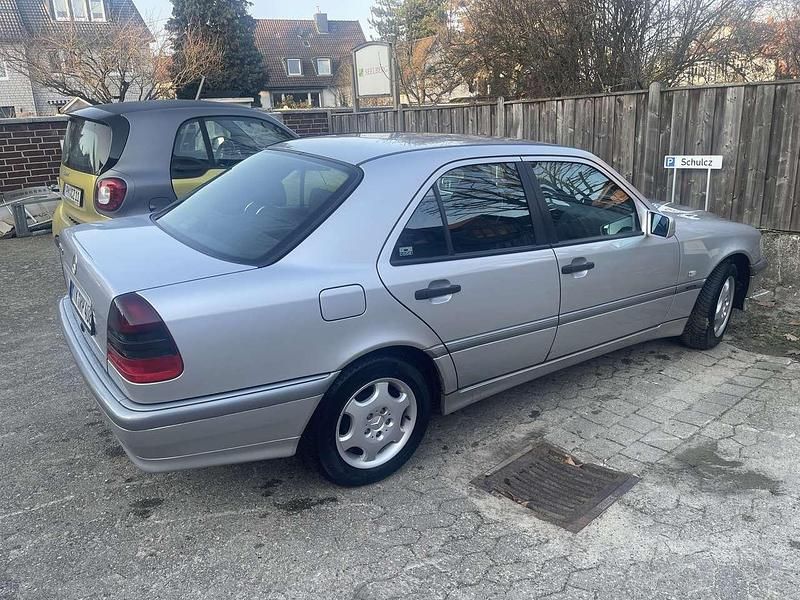 Gebraucht Mercedes C240 Classic 170 PS (125 kW) 1999 Limousine