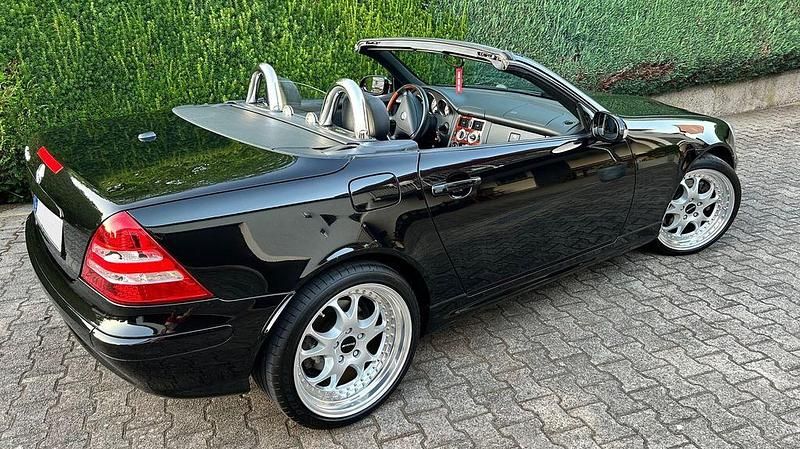 Gebraucht Mercedes SLK320 218 PS (160 kW) 2002 Schwarz Cabrio