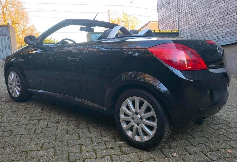 Gebraucht Opel Tigra 90 PS (66 kW) 2005 Schwarz Cabrio