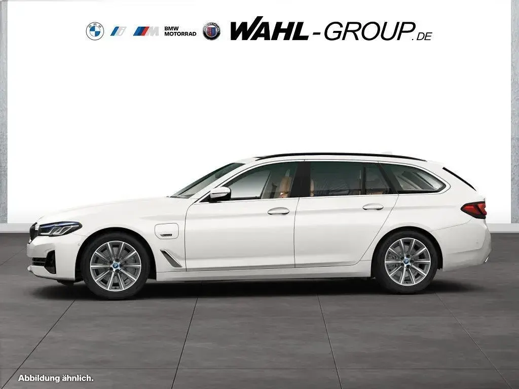 Gebraucht BMW 530 Efficient Dynamics 292 PS (214 kW) 2024 Weiß metallic Kombi