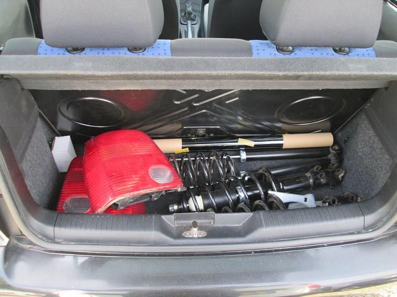 Gebraucht VW Lupo 50 PS (36 kW) 1999 Schwarz Kleinwagen