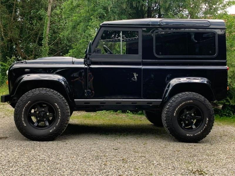 Schwarz Gebraucht 2003 Land Rover Defender SUV | 38.900 € - Bild 1/4