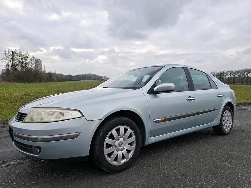 Gebraucht Renault Laguna II 116 PS (85 kW) 2002 Silber Limousine