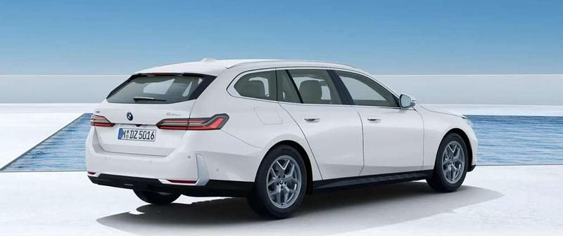 Ny BMW 540 Performance 303 HK (222 kW) 2025 Hvid Stationcar