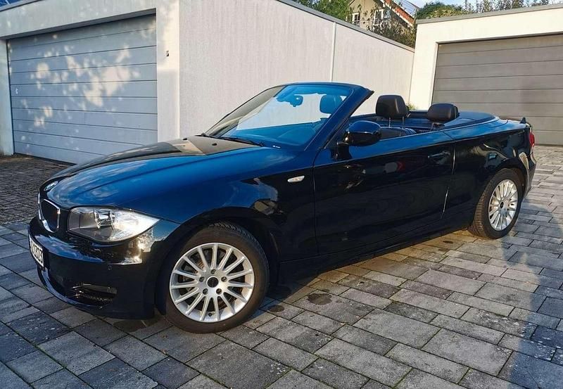 Schwarz Gebraucht 2010 BMW 120 Cabriolet Cabrio | 9.490 € (Fairer Preis) - Bild 1/4