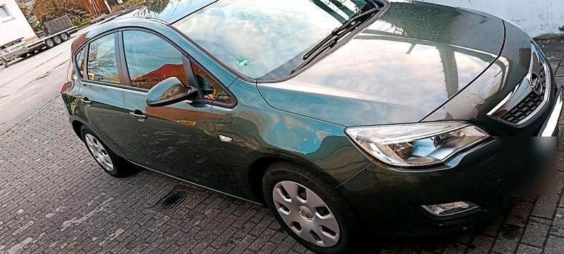 Gebraucht Opel Astra 87 PS (63 kW) 2010 Grün Kombi