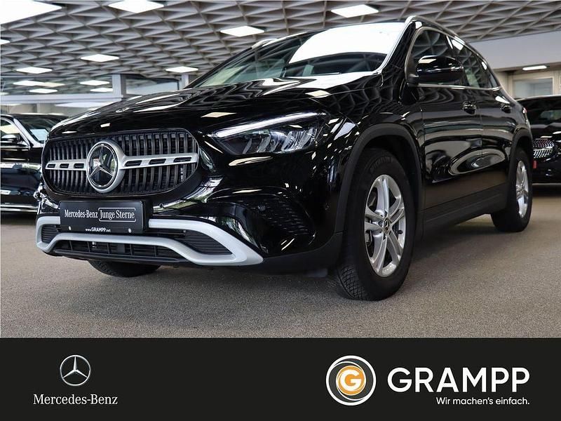Schwarz Gebraucht 2025 Mercedes GLA180 Advanced SUV | 36.900 € (Guter Preis) - Bild 1/3