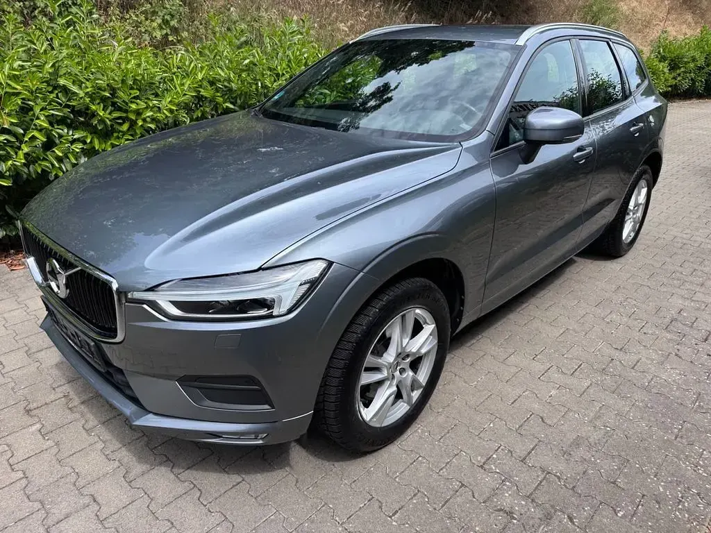 Gebraucht Volvo XC60 Momentum 190 PS (139 kW) 2018 Grau SUV