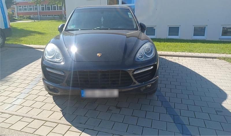 Schwarz Gebraucht 2010 Porsche Cayenne Turbo SUV | 18.000 € (Guter Preis) - Bild 1/4