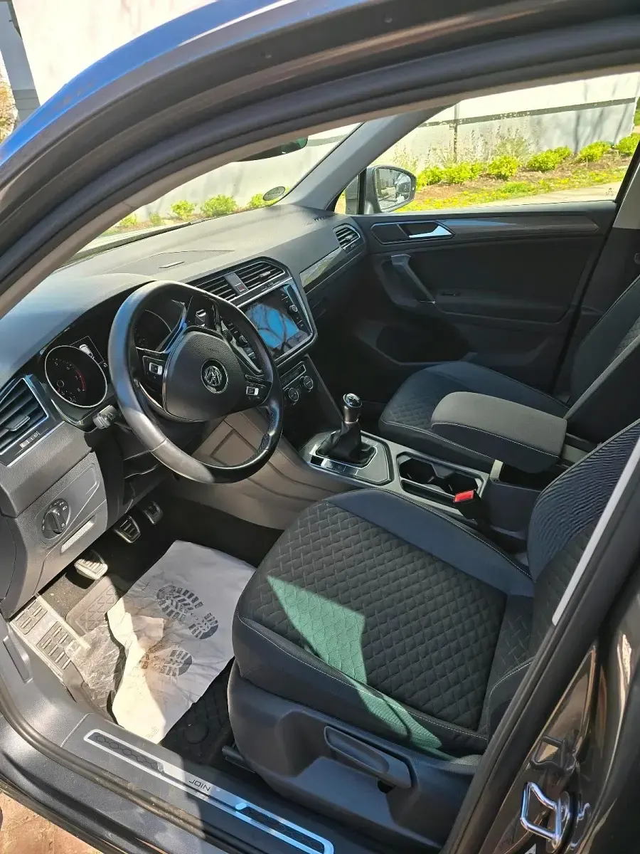 Gebraucht VW Tiguan Join 125 PS (91 kW) 2018 Grau SUV