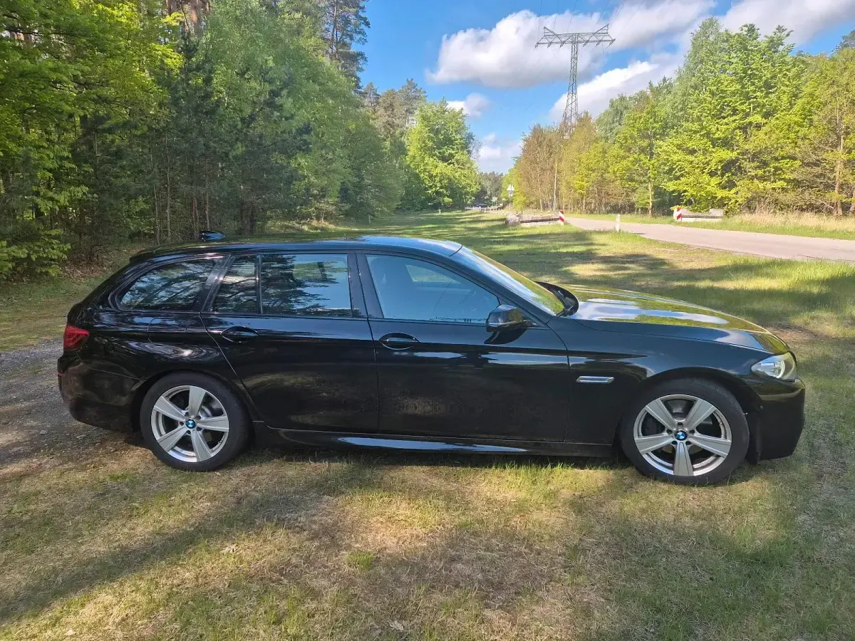Gebraucht BMW 530 M Sport 258 PS (189 kW) 2015 Schwarz Kombi