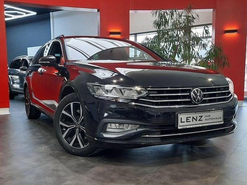 Gebraucht VW Passat Business 150 PS (110 kW) 2024 Deep black perleffekt Kombi