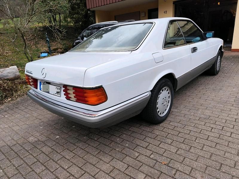 Gebraucht Mercedes 500 252 PS (185 kW) 1989 Weiß Coupé