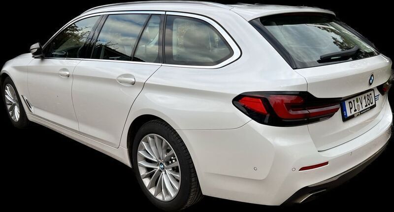 Weiß Gebraucht 2021 BMW 530 Luxury Line Kombi | 47.900 € - Bild 1/4
