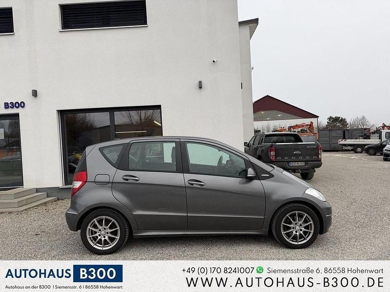 Gebraucht Mercedes A160 95 PS (69 kW) 2011 Grau Limousine