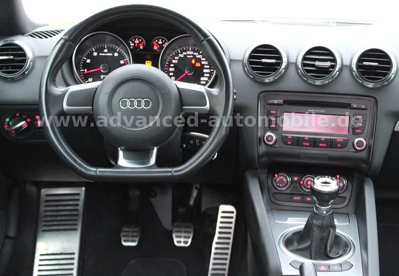 Second-hand Audi TT Advanced 160 CP (117 kW) 2008 Negru Coupe