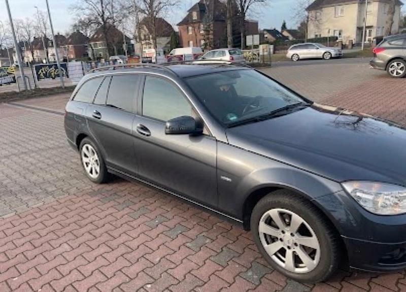 Gebraucht Mercedes C220 170 PS (125 kW) 2011 Schwarz Kombi