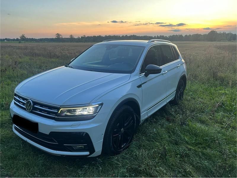 Weiß Gebraucht 2018 VW Tiguan SUV | 22.150 € (Fairer Preis) - Bild 1/4