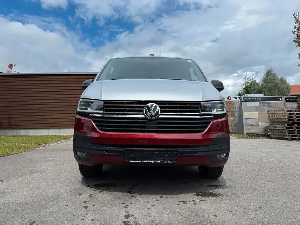 Gebraucht VW Multivan Trendline 150 PS (110 kW) 2020 2farbenlackierung metallic Van / Kleinbus