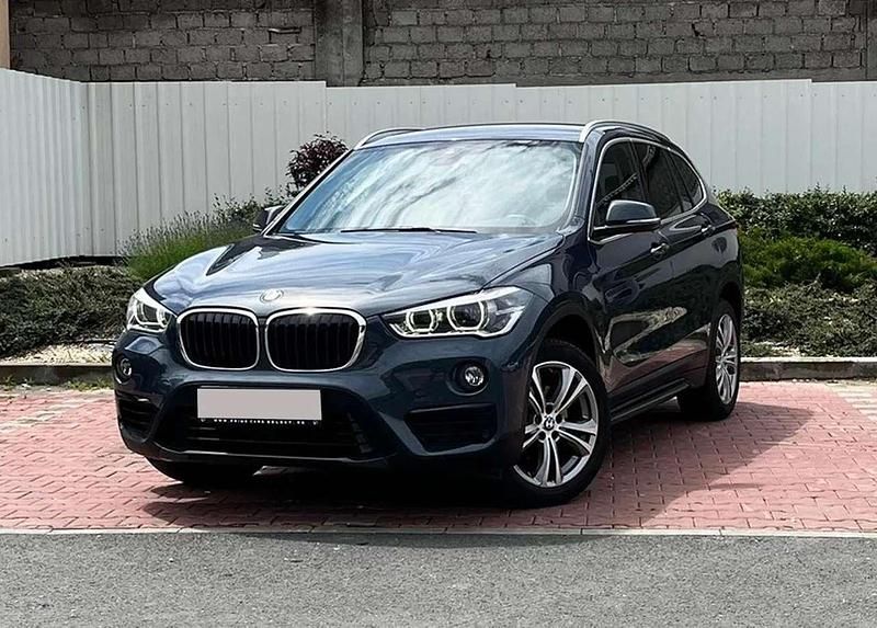 Grau Gebraucht 2017 BMW X1 SUV | 15.500 € (Fairer Preis) - Bild 1/4