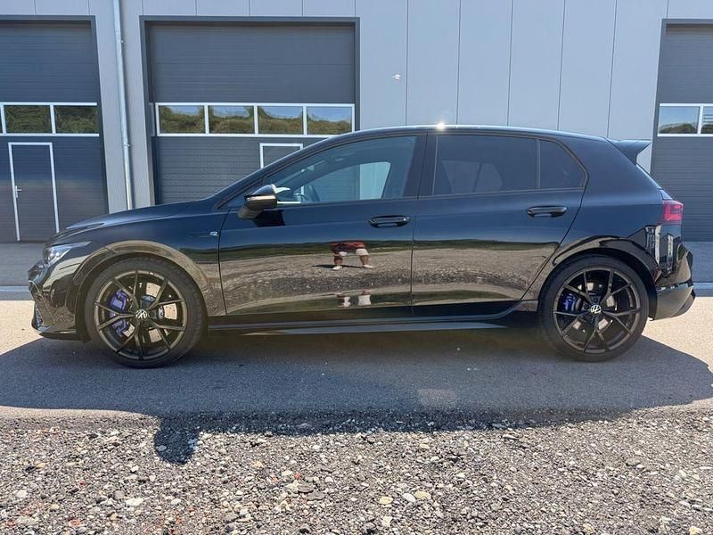 Schwarz Gebraucht 2023 VW Golf VIII R Limousine | 40.900 € (Fairer Preis) - Bild 1/4