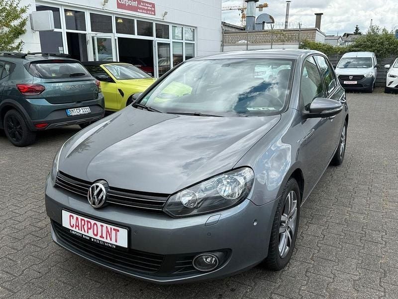 Grau Gebraucht 2009 VW Golf VI Comfortline Limousine | 4.950 € (Guter Preis) - Bild 1/4