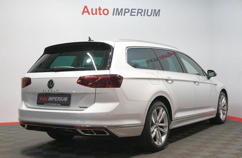 Używany VW Passat R-line 200 KM (147 kW) 2021 Biały Kombi