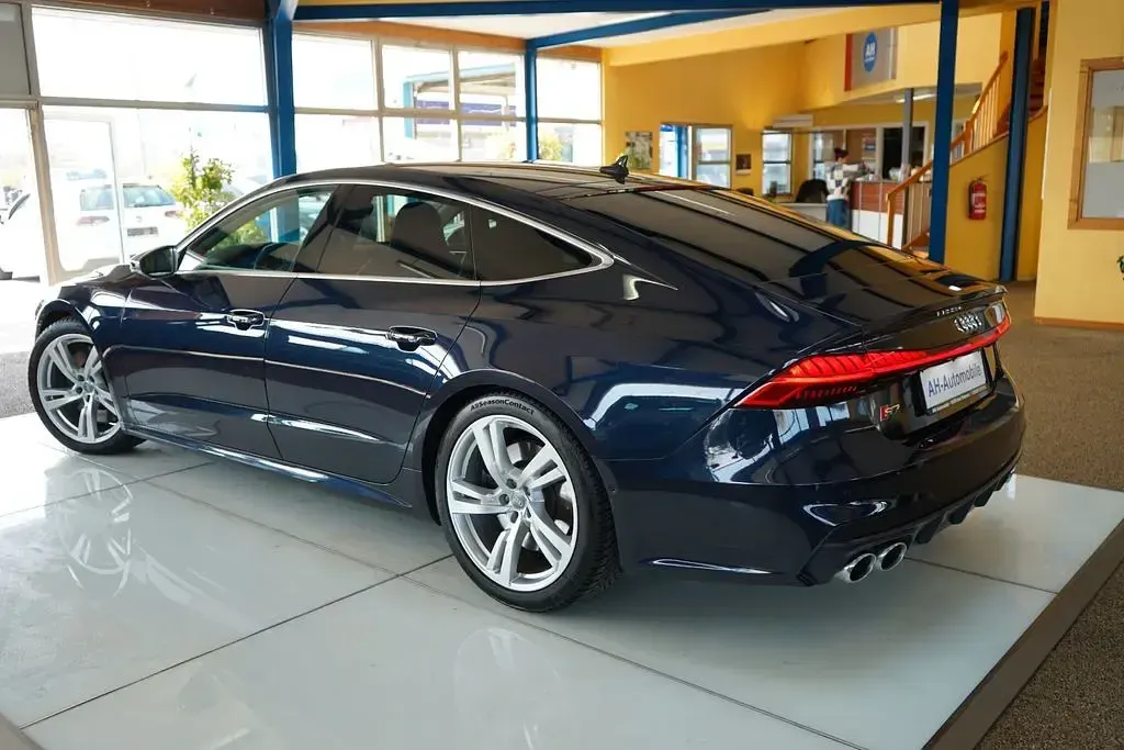 Gebraucht Audi S7 Sportback Sport 349 PS (256 kW) 2020 Blau Kleinwagen
