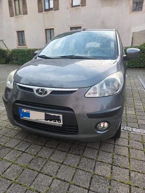 Grau Gebraucht 2009 Hyundai i10 Kleinwagen | 3.400 € (Etwas zu teuer) - Bild 1/4