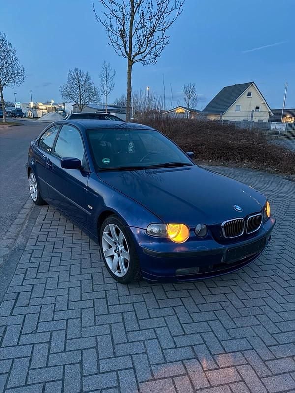 Gebraucht BMW 318 Compact 143 PS (105 kW) 2003 Violet Kleinwagen