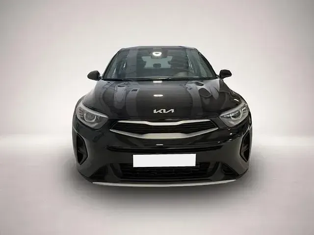 Neu Kia Stonic Silver 77 PS (56 kW) 2025 Manufacturer SUV