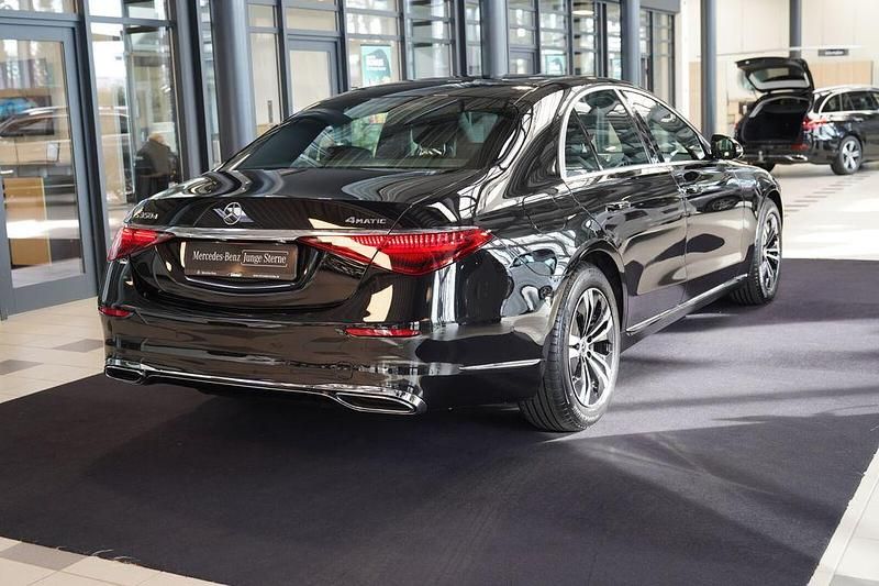 Gebraucht Mercedes S350 313 PS (230 kW) 2023 Obsidianschwarz Limousine