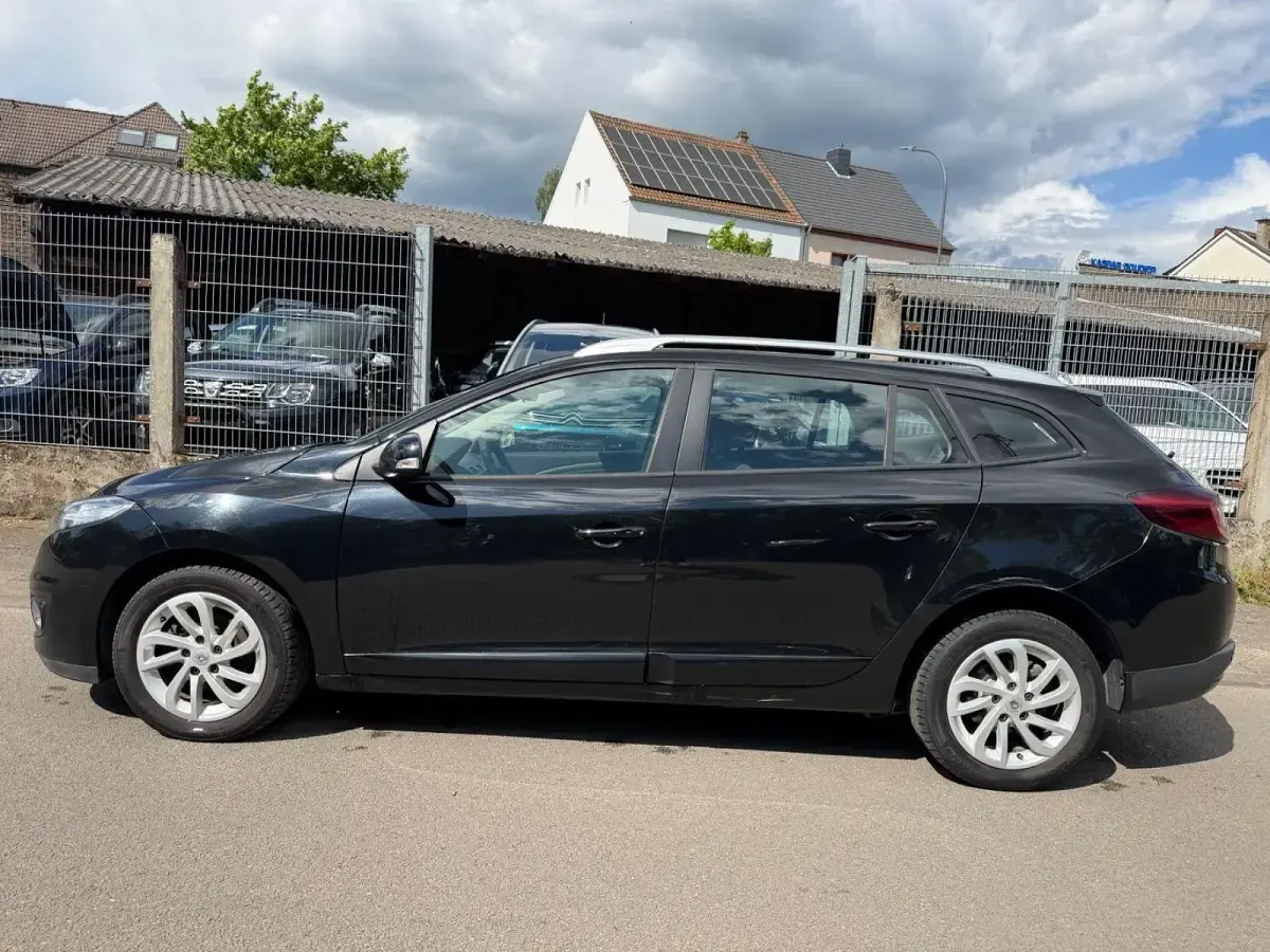 Gebraucht Renault Mégane GrandTour Initiale Paris 110 PS (80 kW) 2013 Schwarz Kombi