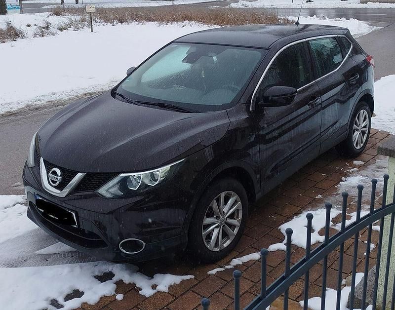 Violet Gebraucht 2016 Nissan Qashqai N-Connecta SUV | 10.900 € (Fairer Preis) - Bild 1/4