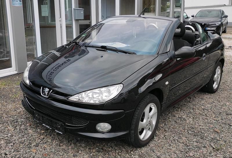 Schwarz Gebraucht 2004 Peugeot 206 CC Cabrio | 2.500 € (Fairer Preis) - Bild 1/4