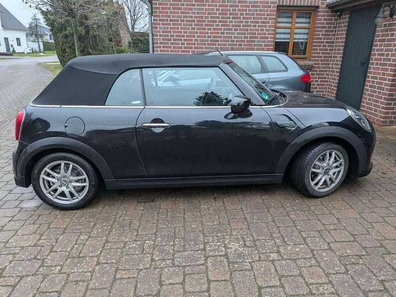 Gebraucht Mini Cooper Cabriolet 136 PS (100 kW) 2023 Schwarz Cabrio