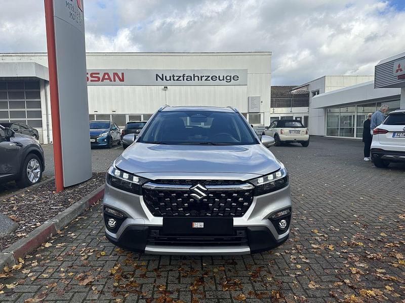 Neu Suzuki SX4 S-Cross Comfort+ 116 PS (85 kW) 2025 Silber Limousine