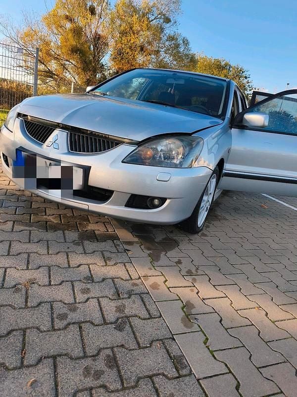 Silber Gebraucht 2004 Mitsubishi Lancer Invite Kombi | 1.299 € (Fairer Preis) - Bild 1/4