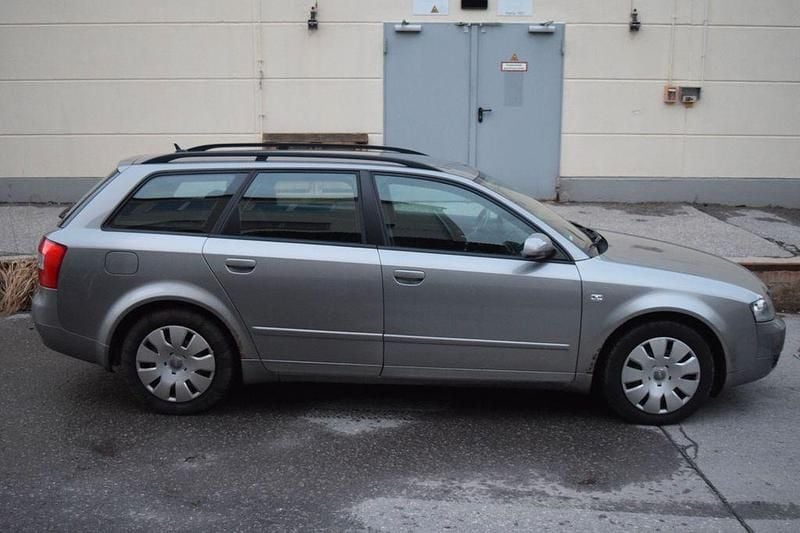Gebraucht Audi A4 Sport 179 PS (131 kW) 2004 Grau Kombi