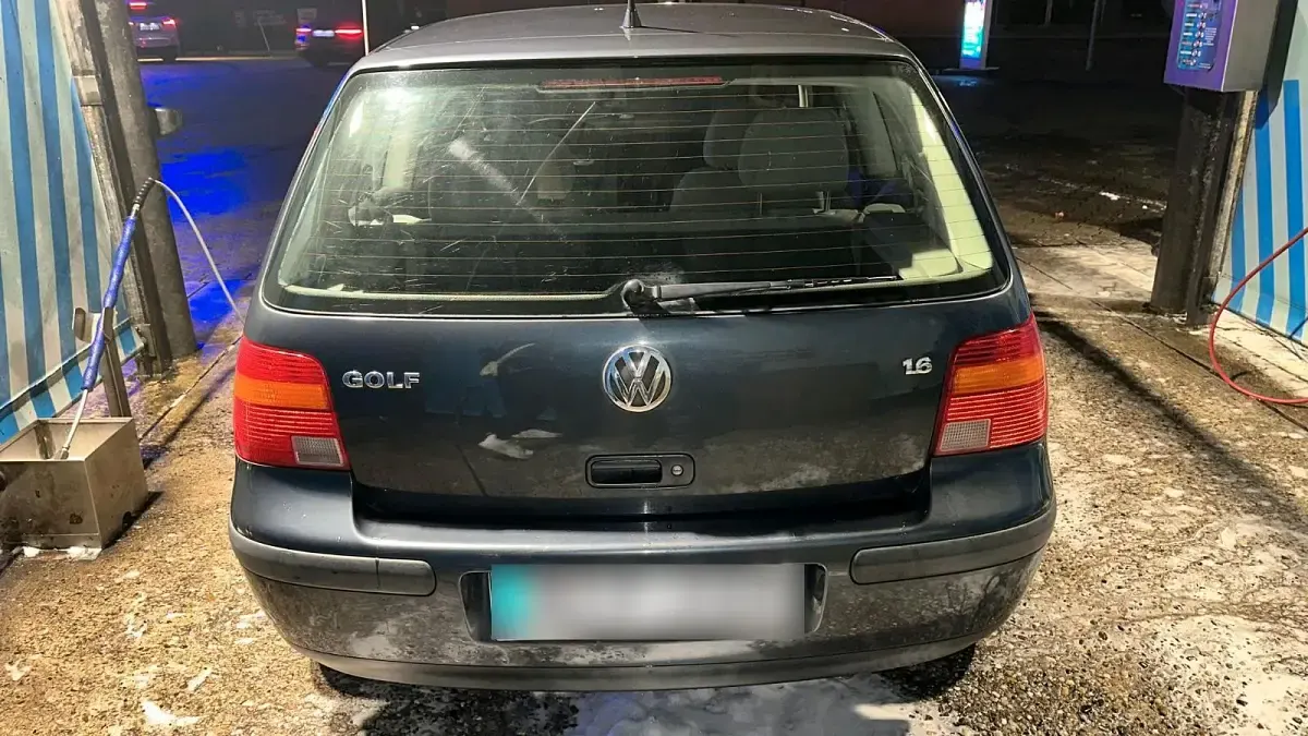 Gebraucht VW Golf IV 105 PS (77 kW) 2000 Grau Kleinwagen