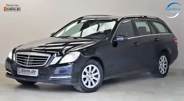 Gebraucht Mercedes E220 170 PS (125 kW) 2012 Schwarz  unilack Kombi