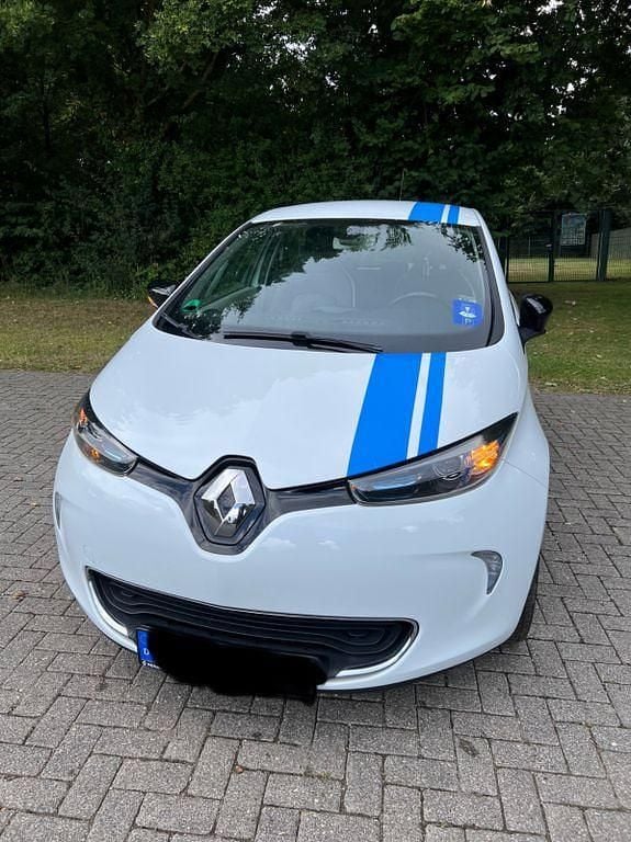 Weiß Gebraucht 2016 Renault Zoe Intens Kleinwagen | 5.000 € (Guter Preis) - Bild 1/4