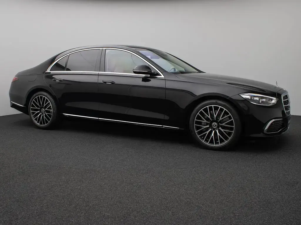 Gebraucht Mercedes S400 330 PS (242 kW) 2023 Obsidian schwarz metallic Limousine