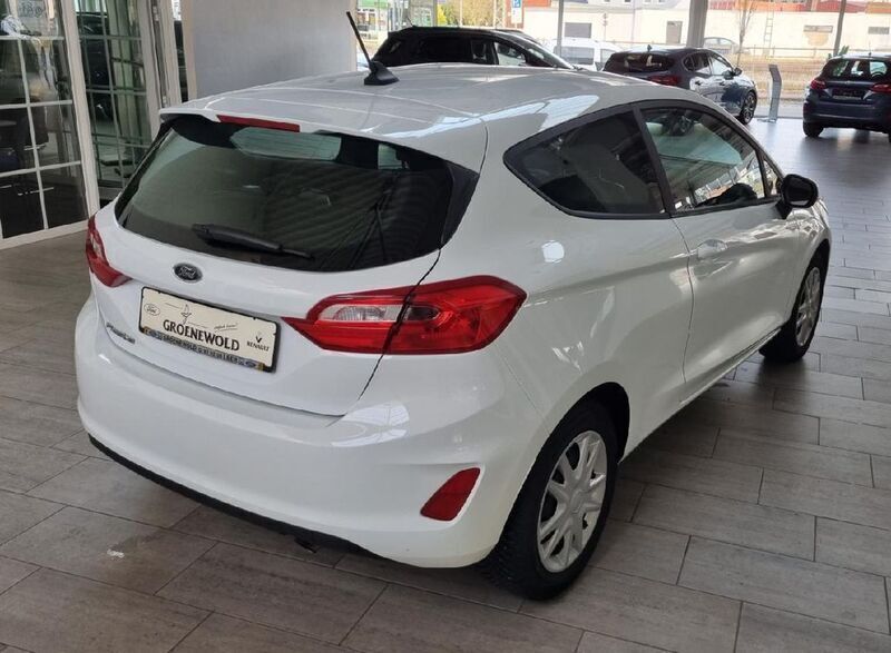 Gebraucht Ford Fiesta Cool & Connect 75 PS (55 kW) 2020 Frostweiß Kleinwagen