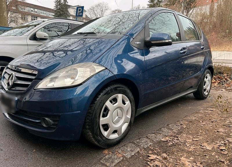 Gebraucht Mercedes A160 Avantgarde 95 PS (69 kW) 2010 Blau Kleinwagen