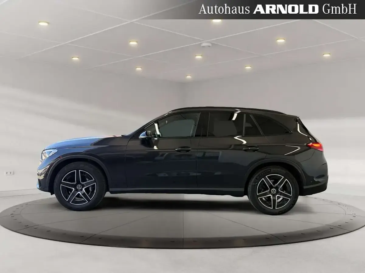 Gebraucht Mercedes GLC220 AMG line 197 PS (144 kW) 2024 Grau SUV